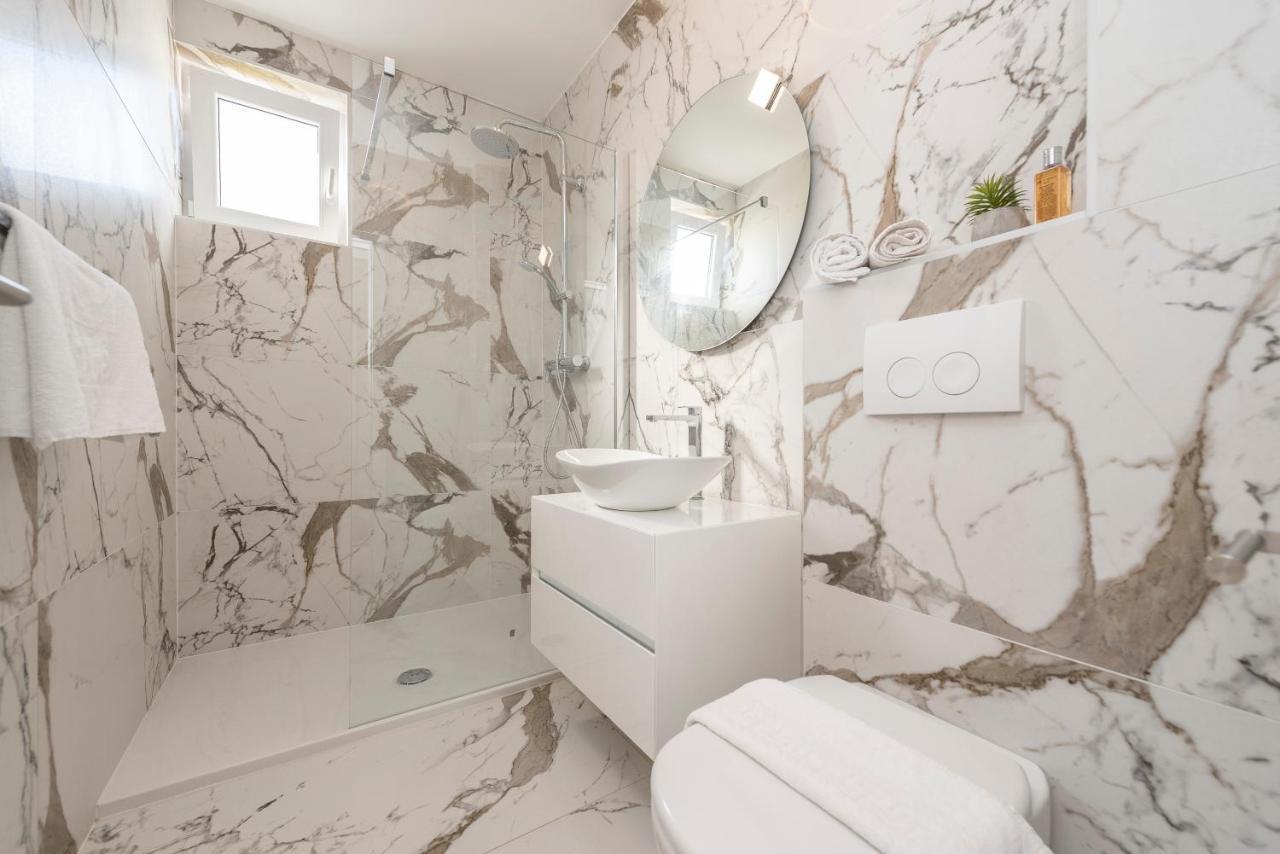 Mediteran Luxury Penthouse With Jacuzzi Mandre Exterior foto